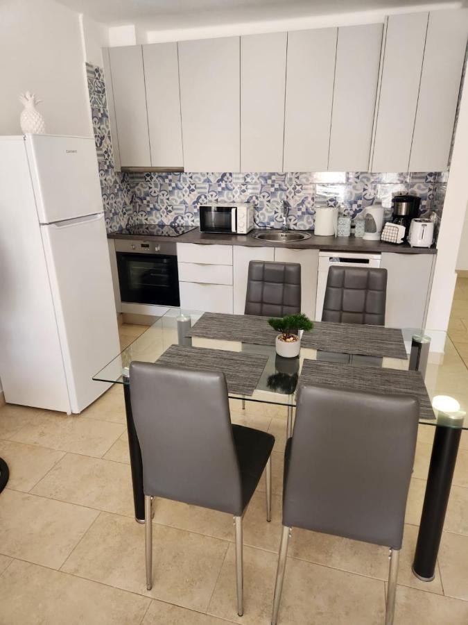 Golf & Ocean Breeze Apartment サンミゲル・デ・アボナ エクステリア 写真
